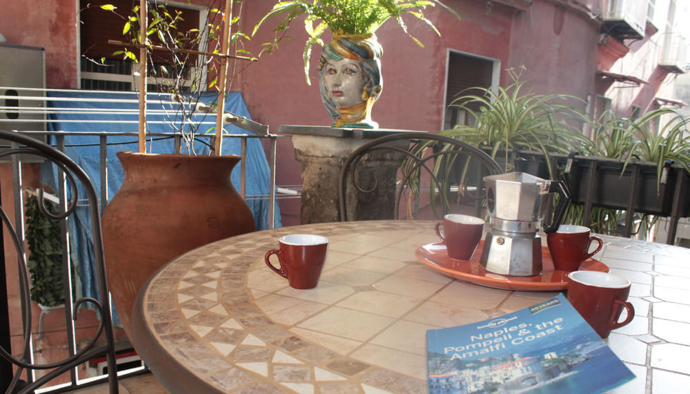 Casa Latina Bed & Breakfast Napoli Exterior foto